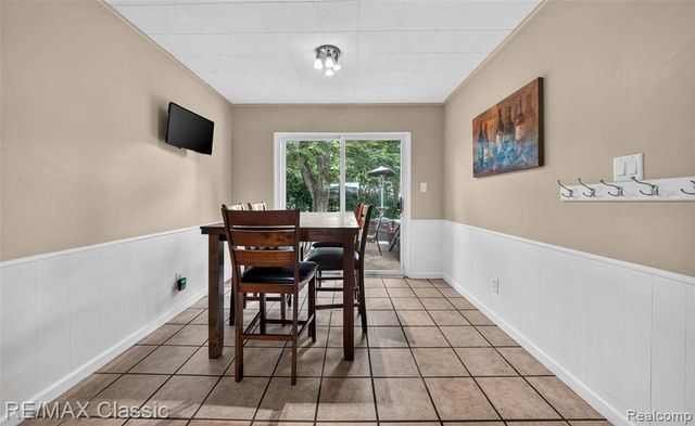 6638 Woodbank Drive, Bloomfield Hills, MI 48301