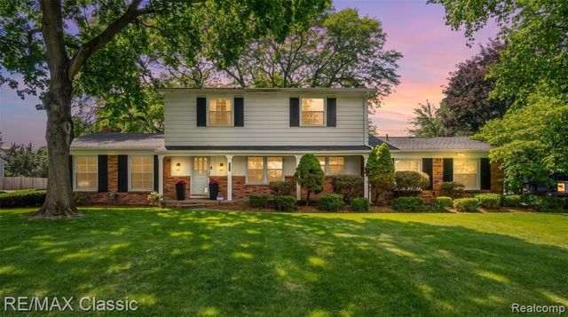 6638 Woodbank Drive, Bloomfield Hills, MI 48301