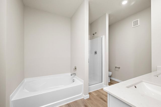 901 Spruce Circle N, Cambridge, MN 55008