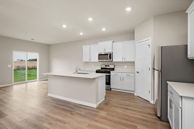 901 Spruce Circle N, Cambridge, MN 55008
