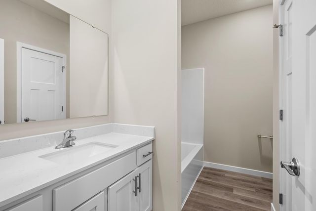 901 Spruce Circle N, Cambridge, MN 55008