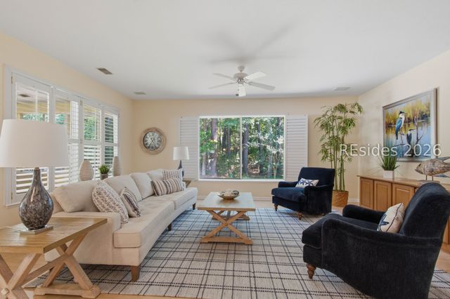 4 Screven Ct, Bluffton, SC 29909