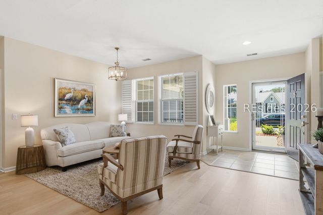 4 Screven Ct, Bluffton, SC 29909