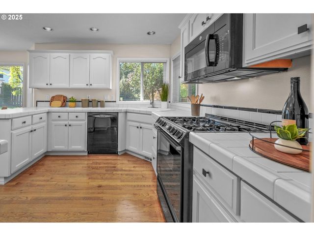 305 Sw 169TH Pl, Beaverton, OR 97006