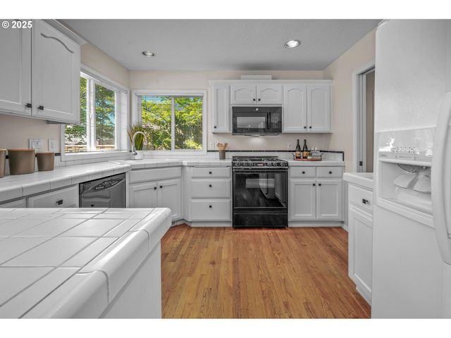 305 Sw 169TH Pl, Beaverton, OR 97006