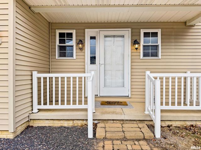 1941 COLT Drive, Washington, IL 61571