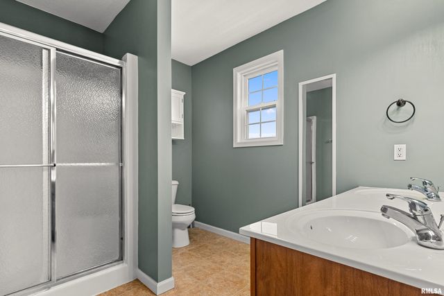 1941 COLT Drive, Washington, IL 61571