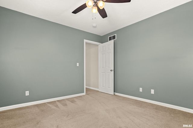 1941 COLT Drive, Washington, IL 61571