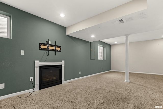 1941 COLT Drive, Washington, IL 61571