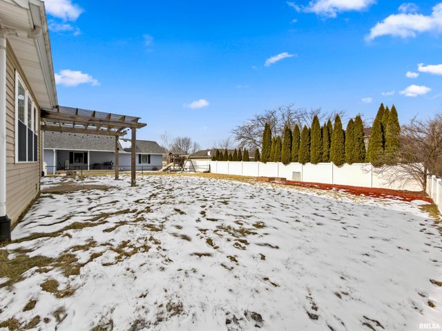1941 COLT Drive, Washington, IL 61571