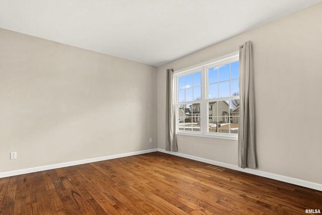 1941 COLT Drive, Washington, IL 61571