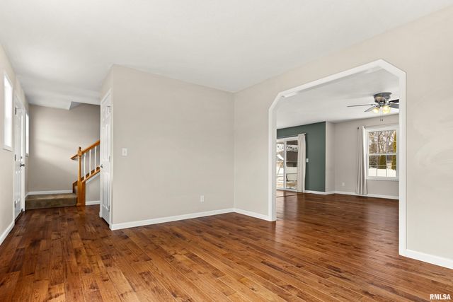 1941 COLT Drive, Washington, IL 61571