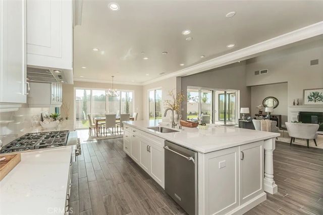 2315 E Courtside Drive, Fresno, CA 93730