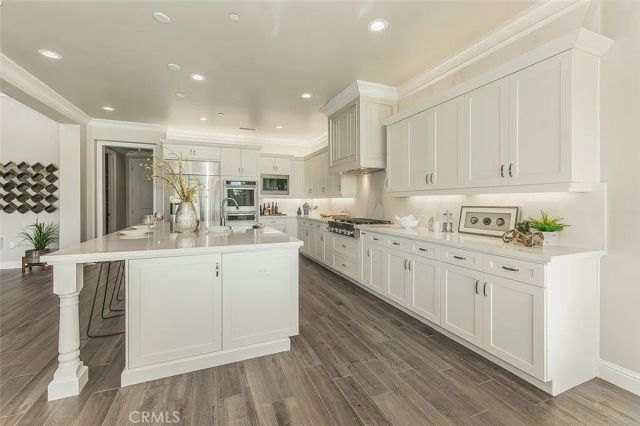 2315 E Courtside Drive, Fresno, CA 93730