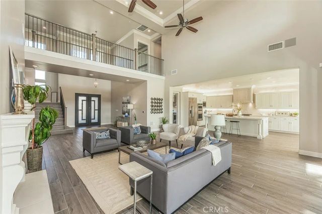 2315 E Courtside Drive, Fresno, CA 93730