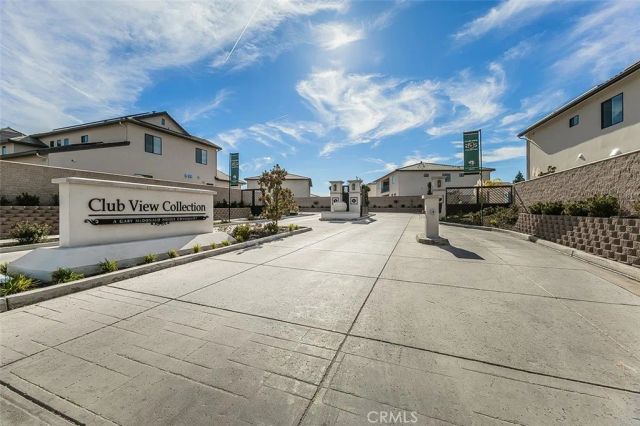 2315 E Courtside Drive, Fresno, CA 93730