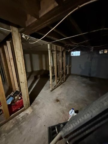 1060 W King Street, Decatur, IL 62522