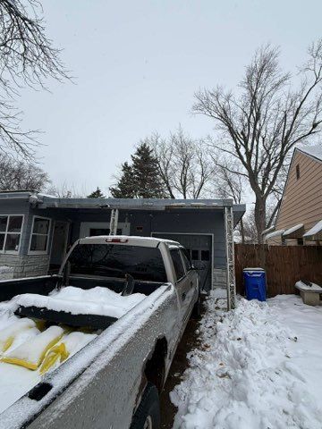 1060 W King Street, Decatur, IL 62522