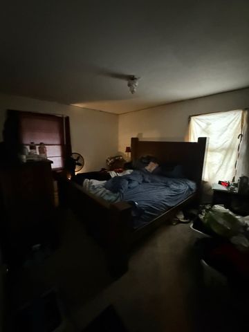 1060 W King Street, Decatur, IL 62522