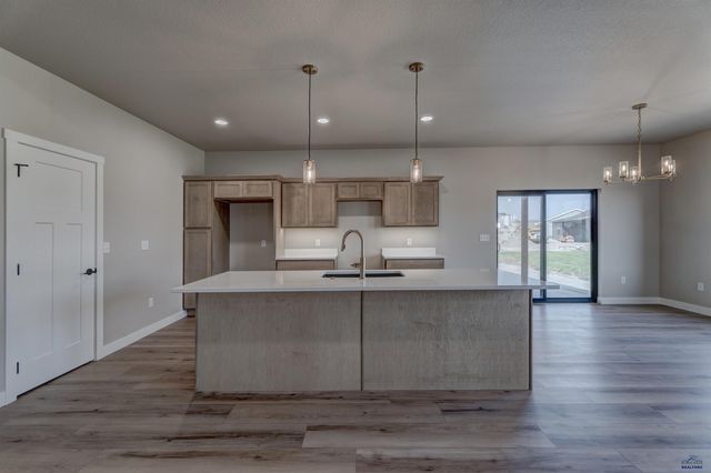 3516 TAYLOR MADE DR, Rapid City, SD 57703