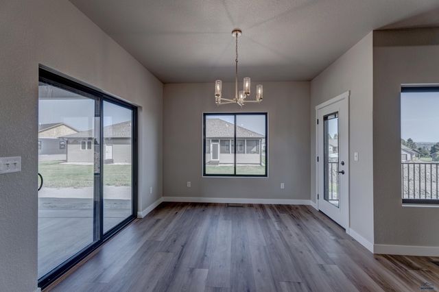 3516 TAYLOR MADE DR, Rapid City, SD 57703