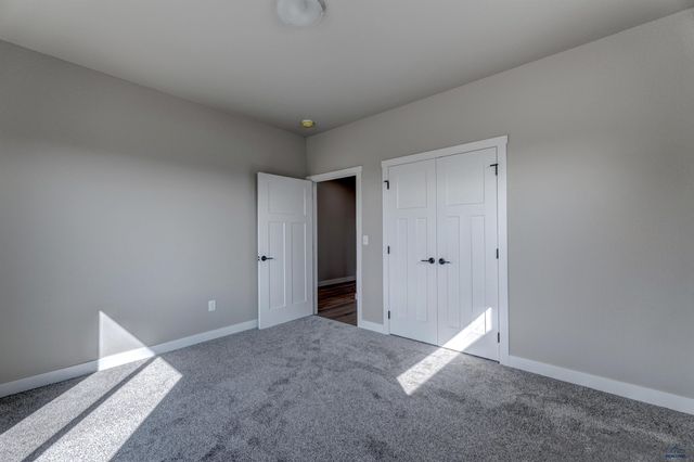 3516 TAYLOR MADE DR, Rapid City, SD 57703