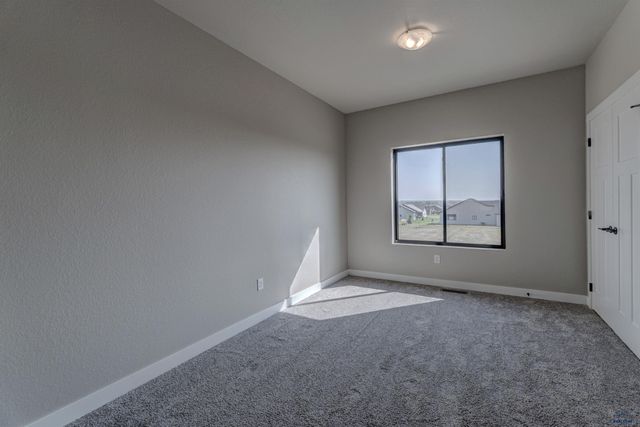 3516 TAYLOR MADE DR, Rapid City, SD 57703