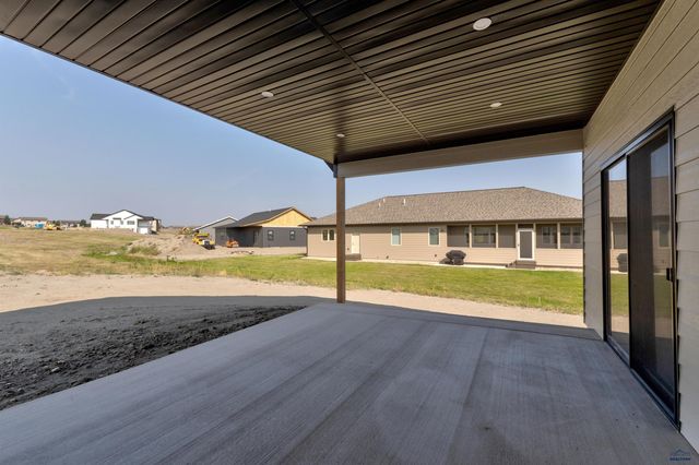 3516 TAYLOR MADE DR, Rapid City, SD 57703