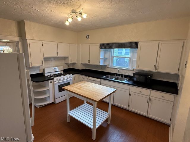 34 Maple Drive, Boardman, OH 44512