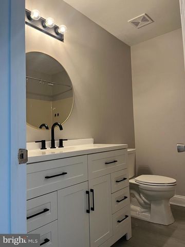 6 PARKTOWN PL, Sicklerville, NJ 08081