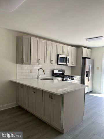 6 PARKTOWN PL, Sicklerville, NJ 08081