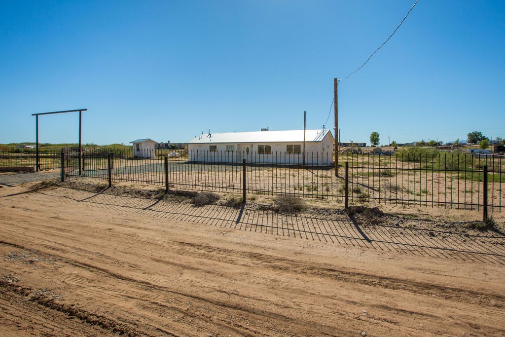 144 Sonnenberg Loop, Rio Communities, NM 87002