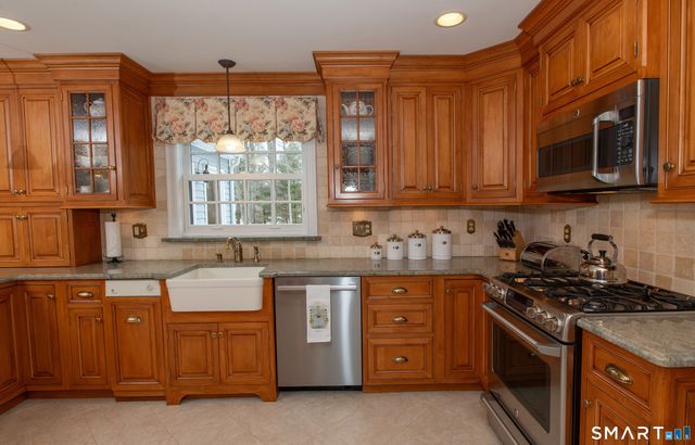 15 Two Pence Road, Ridgefield, CT 06877