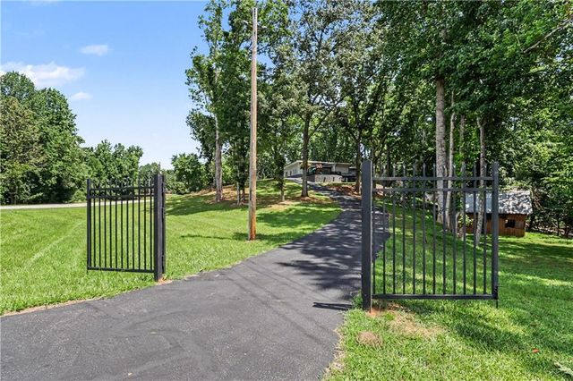 3425 Duckett Mill Road, Gainesville, GA 30506