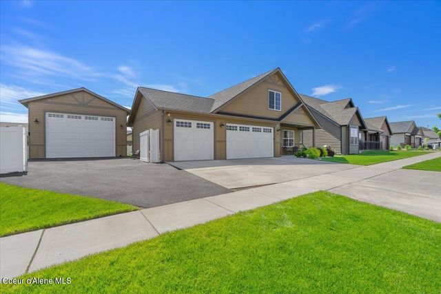 940 W Wayward CIR, Post Falls, ID 83854 property photo