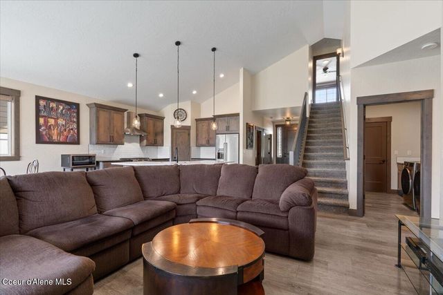 940 W Wayward CIR, Post Falls, ID 83854