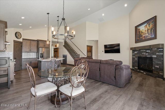 940 W Wayward CIR, Post Falls, ID 83854