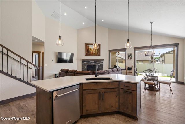 940 W Wayward CIR, Post Falls, ID 83854