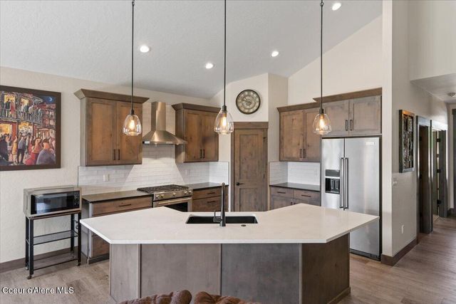940 W Wayward CIR, Post Falls, ID 83854