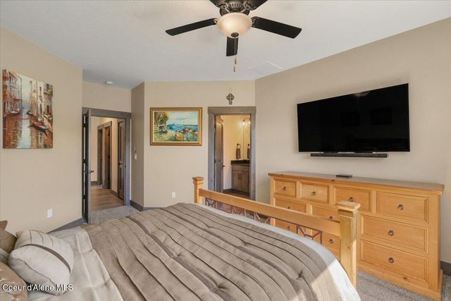 940 W Wayward CIR, Post Falls, ID 83854