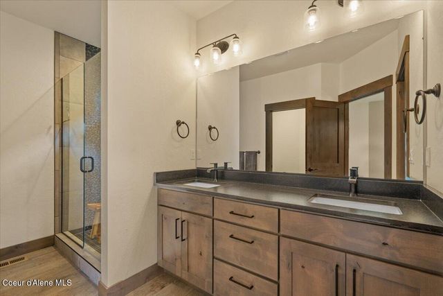 940 W Wayward CIR, Post Falls, ID 83854