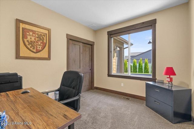 940 W Wayward CIR, Post Falls, ID 83854