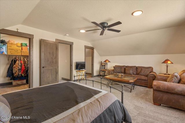 940 W Wayward CIR, Post Falls, ID 83854