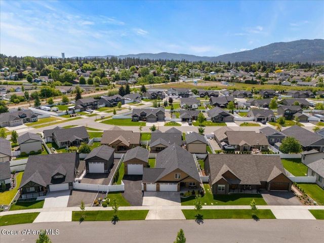 940 W Wayward CIR, Post Falls, ID 83854
