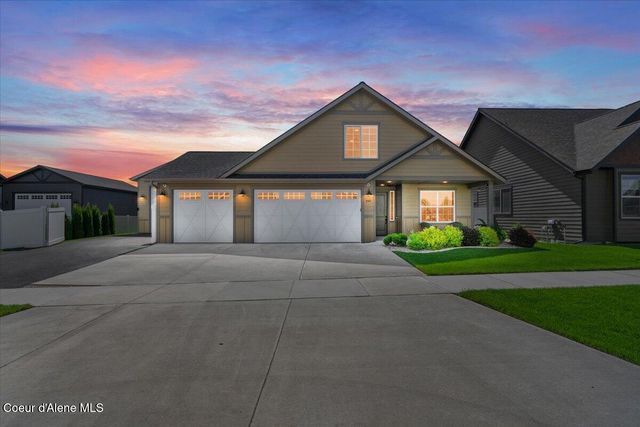940 W Wayward CIR, Post Falls, ID 83854
