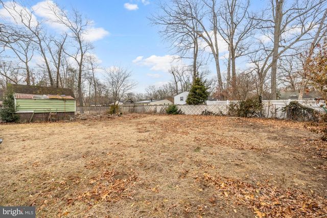 336 LARCH ROAD, Mount Laurel, NJ 08054