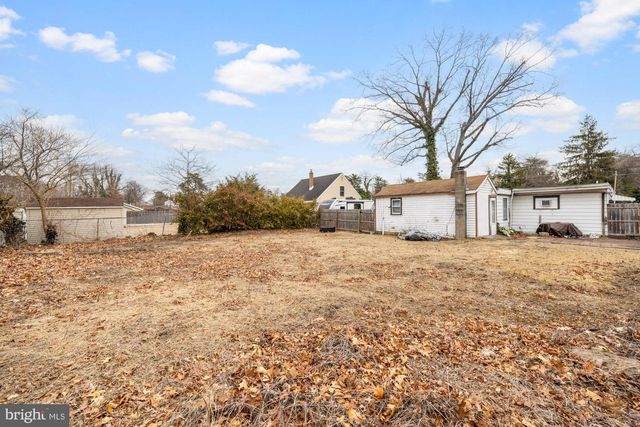336 LARCH ROAD, Mount Laurel, NJ 08054