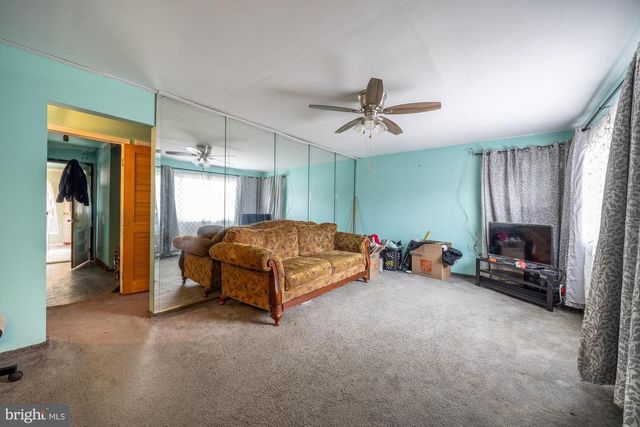 336 LARCH ROAD, Mount Laurel, NJ 08054