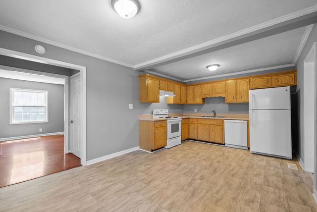404 Cyprus Ct, Clarksville, TN 37040