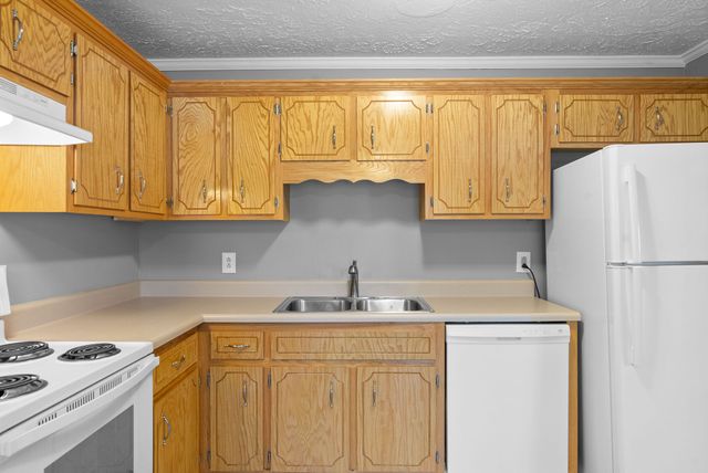 404 Cyprus Ct, Clarksville, TN 37040